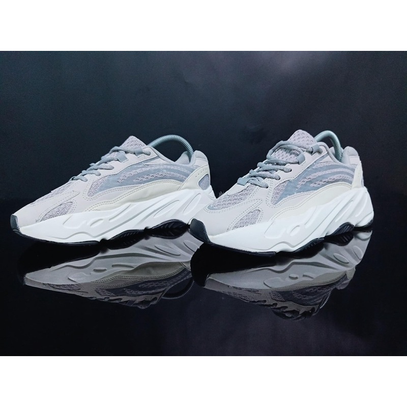 adidas Yeezy 700 V2 Static sneakers