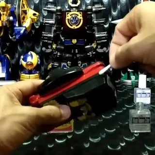 KBN Model Remove Color น้ำยาลบสี Gundam Marker เช็ดหรือล้างสีออก โดยไม่ทำลายพื้นผิวของเนื้องาน ペイントリムーバー