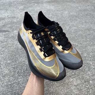 Nike Zoom Vaporfly (size40-45) 1050