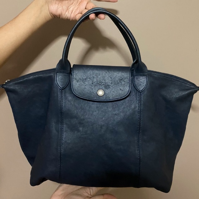 Longchamp Pliage cuir หนังแกะ สีNavy นะคะ หรือ สีกรมท่า  size M หูสั้น