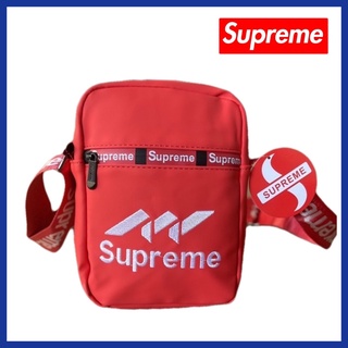 #กระเป๋าสะพาย#supremeหนังpuสายทอลายsupreme//stn12120ขนาด กว้าง2.5”ยาว6.5”สูง8.5นิ้ว มี3ช่องซิป