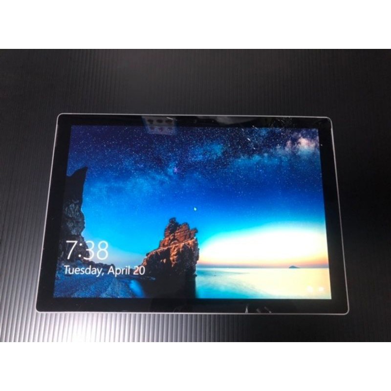 Surface​ pro​ 5​ มือสอง​