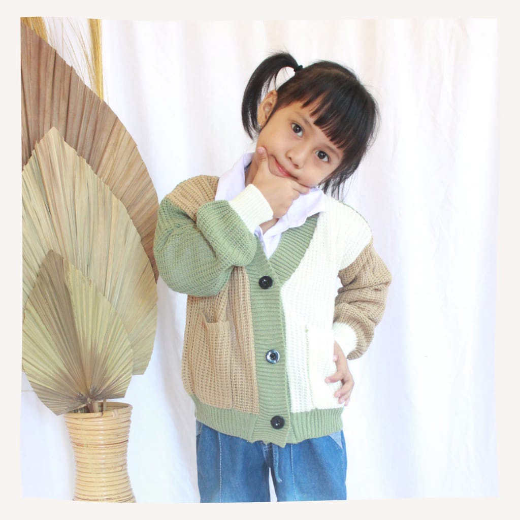 Helena Nakara คาร์ดิแกนถักเด็กระดับพรีเมียม | เสื้อคาร์ดิแกนถัก Nakara | เสื้อสเวตเตอร์และแจ็คเก็ตสํ