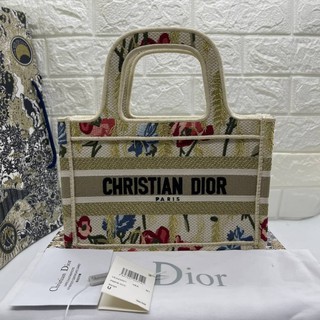 Dior mini booktote Grade vip Size 23 cm อปก.ถุงผ้า ถุงกระดาษ การ์ด