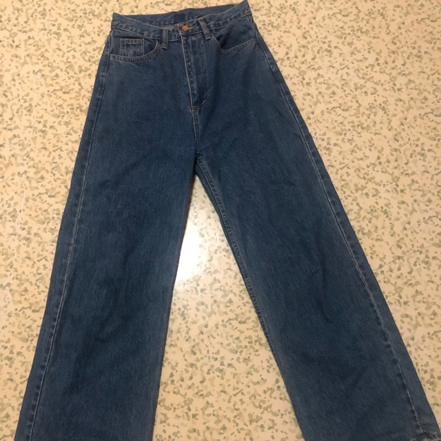 พี่ฟ้าเพี้ยน begin1990 ขากระบอกใหญ่เอวสูง ทรงสวยมาก