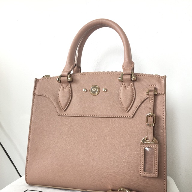 กระเป๋า LYN EST.2001 สี rose gold