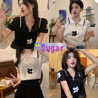 Sugar🌈พร้อมส่ง🌈เสื้อตาข่าย คอปก แขนสั้น โชว์ร่อง ดอกไม้ตรงกลาง(94140)