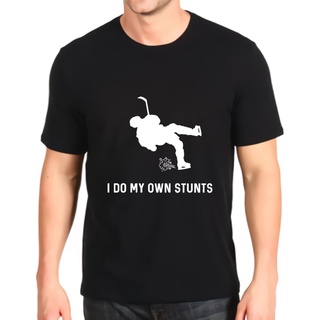 ใหม่ เสื้อยืดลําลอง แขนสั้น ทรงหลวม พิมพ์ลาย i do my own stunts hockey player 5050 แฟชั่นสําหรับผู้ชายSize S-5XL