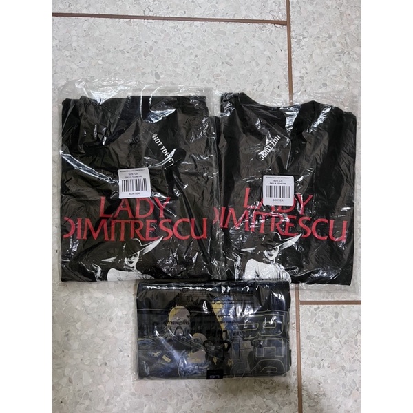 Resident evil Village (Re 8) เสื้อยืด Lady Dimitrescu ลิขสิทธิ์แท้จาก america