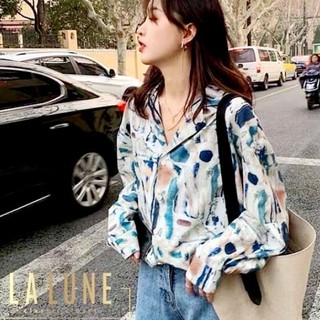 ป้าย Lalune เสื้อเชิ๊ตแขนยาว ลายน้ำเงิน