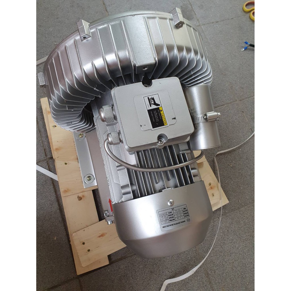 พัดลมโบรเวอร์เป่าอากาศปั๊มลมหอยโข่งRing Blower  CTA 1500  220 V ขนาด 2 แรงม้า(1.5 KW)ใช้เติมอากาศในบ่อ เพาะเลี้ยงสัตว์น