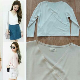 เสื้อสีครีมร้าน slyq ใส่ครั้งเดียว