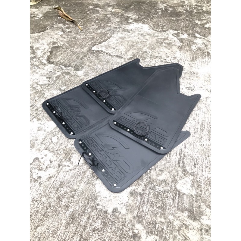 ยางบังโคลนรถยนต์สกรีนตัวนูน 4WD สีดำ พร้อมชุดรั้งอย่างดีเพลทอลูมิเนียมสีดำ1ชุด4ชิ้น - รูปที่ 4