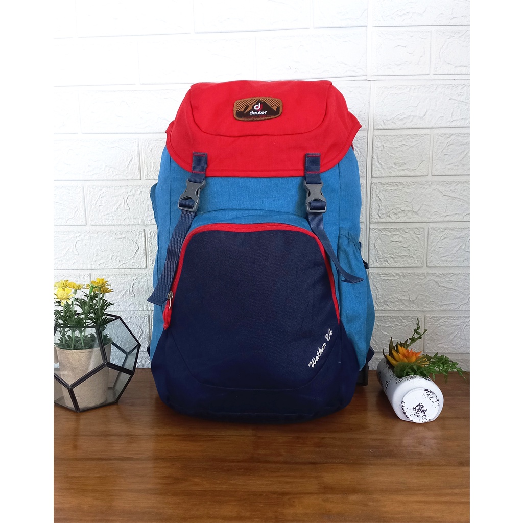 deuter walker24  / laptop backpack /มือสองญี่ปุ่น