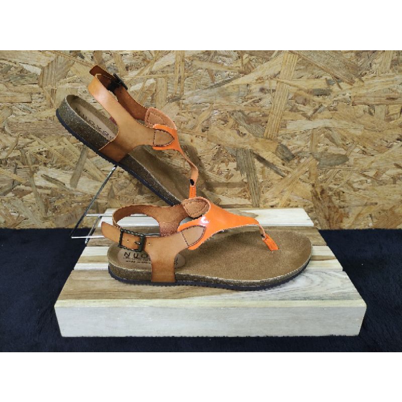 รองเท้ารัดส้น  nuovo by hawkins