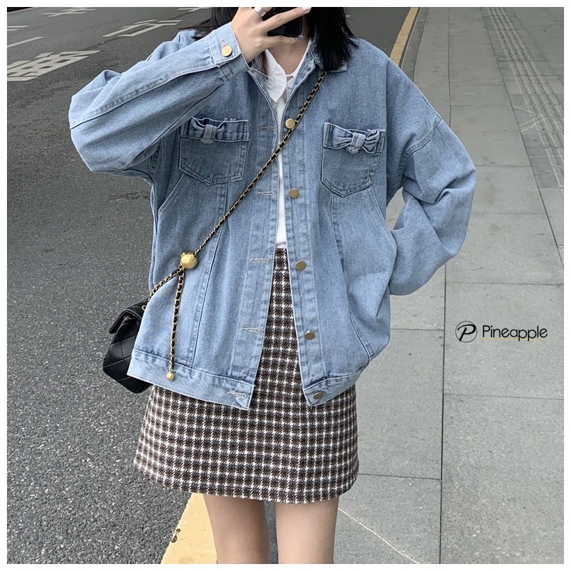 8743เสื้อแจ็คเก็ตยีนส์แฟชั่น หูกระต่าย เสื้อแจ็คเก็ตยีนส์แต่งโบว์ ไซส์ใหญ่ สไตล์เกาหลี ทรงหลวม Denim jacket with bow 874
