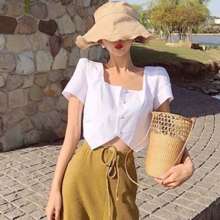 👀🎩เสื้อครอป คอเหลี่ยม สีขาว สีดำ🎩👀พร้อมส่ง