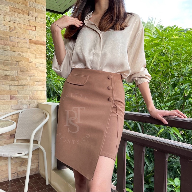 กระโปรงทรงเอ ป้ายหน้ากระดุม 3 เม็ด แต่งกระเป๋า ยาว 17-18 นิ้วค่ะ (XS-3XL) - รูปที่ 3