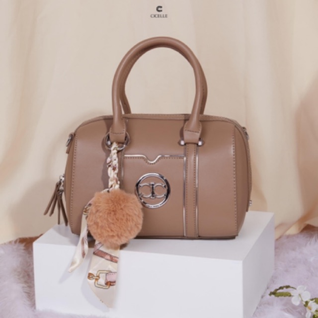 กระเป๋าทรงหมอน แบรนด์แท้ CICELLE หนังออยล์ สีคาราเมล