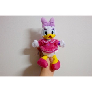 พวงกุญแจ daisy duck จาก disney store Japan