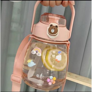 (MNL84) healthy water bottle กระบอกน้ำ 1.5ลิตร กระบอกน้ำเด็ก ขวดน้ำพกพา ความจุ 1500ml. แถมฟรีสติ๊กเกอร์ พร้อมสายสะพาย