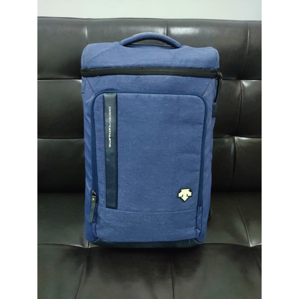 กระเป๋าโน๊ตบุ๊ค Descente แท้ ทรงถัง เป้โน๊ตบุ๊ค กระเป๋าแล็ปท็อป เป้ notebook Descente มือสอง สภาพใหม่มาก Backpack จุของ