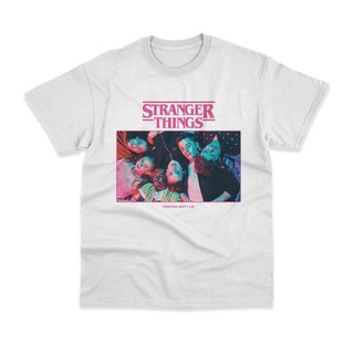 เสื้อยืดพิมพ์ลายprintingเสื้อยืด พิมพ์ลายภาพยนตร์ Stranger Things Friends Dont Lie (สีขาว) Netflix TV Series Movie Merc