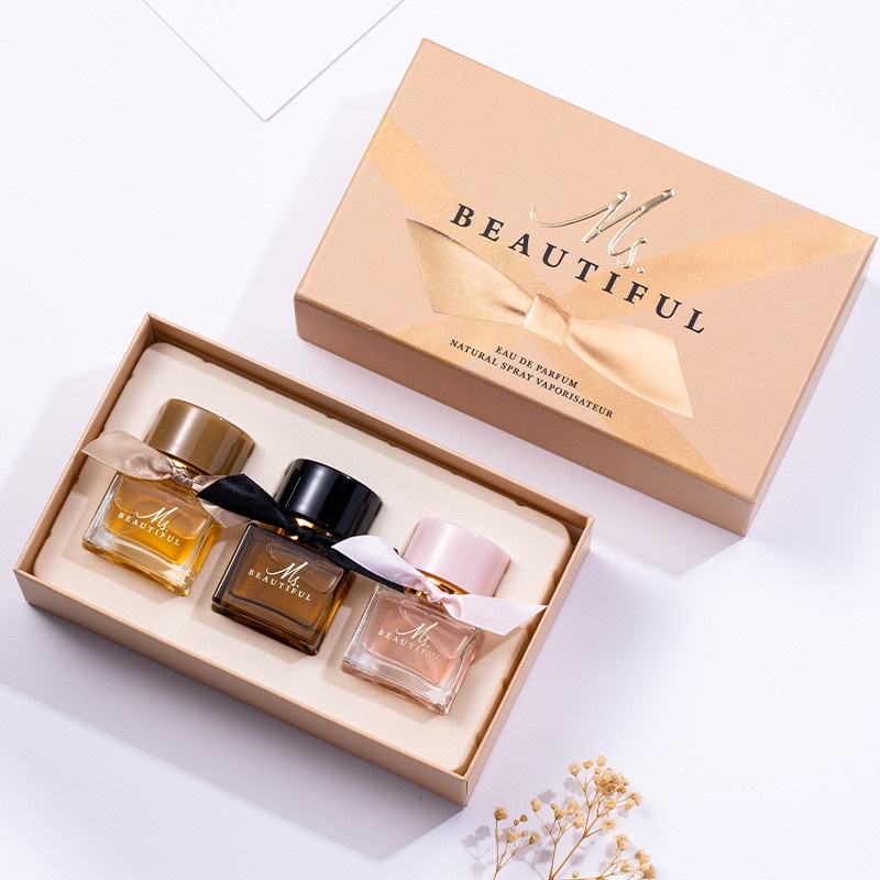 น้ำหอมBEAUTIFUL เซ็ตมีกล่อง 3 ขวด กลิ่นเอกลักษณ์ ไม่เหมือนใคร ติดทน ละมุนแป้งเด็ก สปอร์ต เซ็กซี่ อยู่ในกล่องนี้