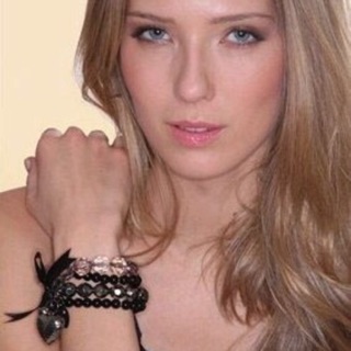 สร้อยข้อมือเซ็ท 4 เส้นสีดำ พร้อมส่ง B067