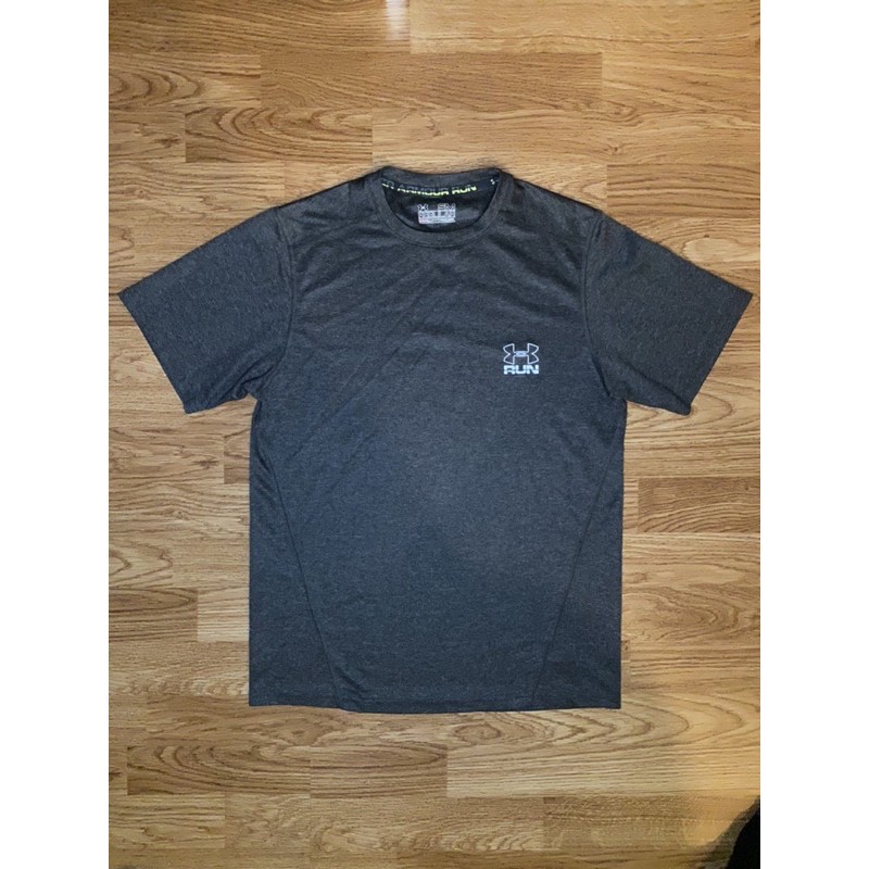 เสื้อunderarmourแท้.