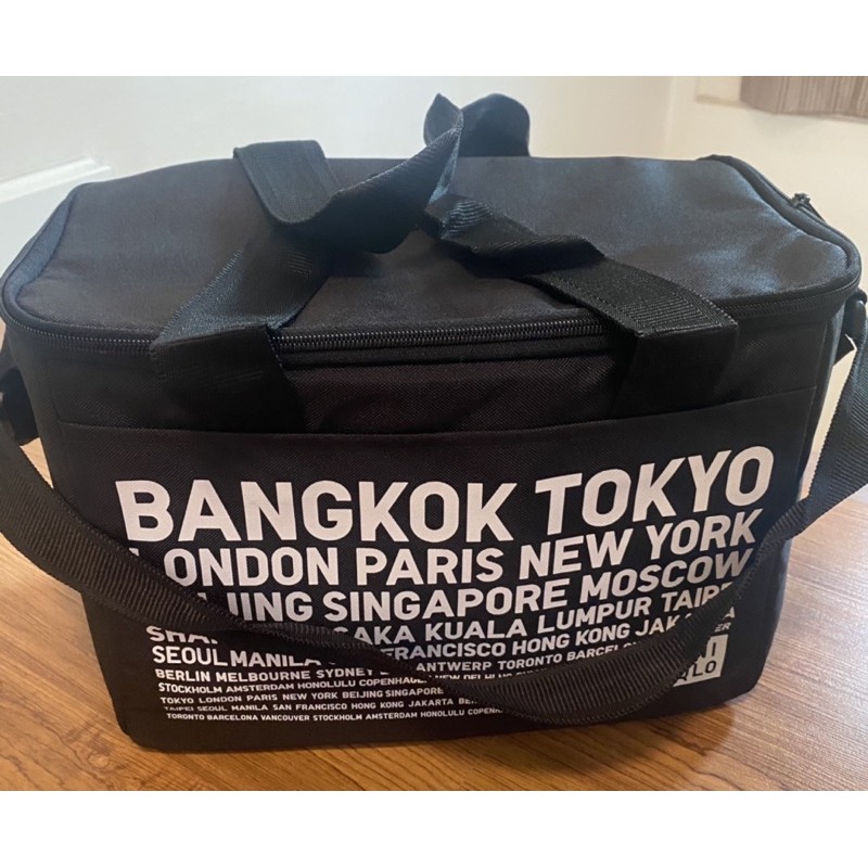 กระเป๋าเก็บความเย็นจากยูนิโคล่ Uniqlo Cooler Bag limited edition สำหรับใช้เก็บอุณหภูมิทั้งเย็นและร้อน ของแท้จาก shop