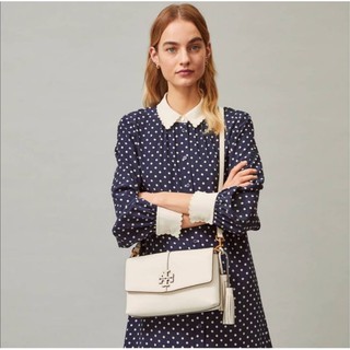 Tory Burch: McGraw Crossbody สีขาว