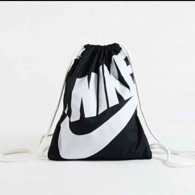 กระเป๋า nike แท้100%