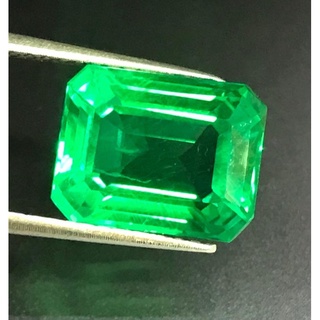 มรกต Columbia สั่งเคราะ เป็นพลอยไบรอนที่ทำจากแลบ คุณสมบัติเหมือนมรกตแท้ Lab-Grown Columbian Emerald (Biron).