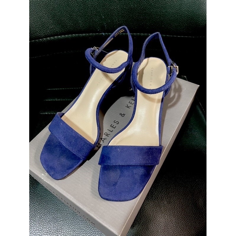 รองเท้า Charles&keith