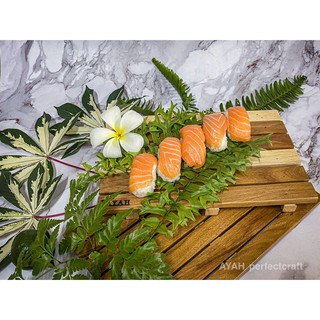 ถาดไม้ Sushi tray ถาดเสิร์ฟซูชิ ถาดเสิร์ฟขนม ขนมปัง ขนาด 26x16 cm ลายไม้สวยงามแข็งแรง ทนทาน