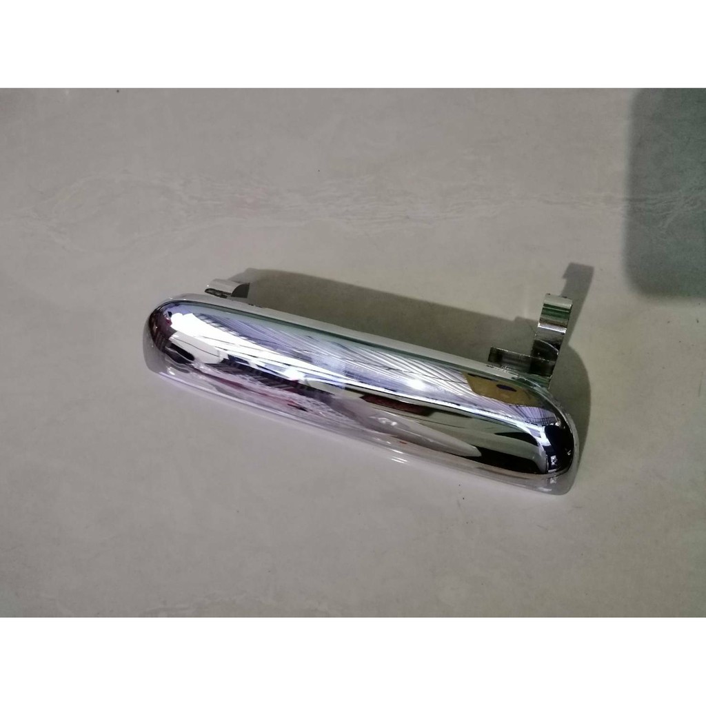 มือเปิดอันนอก MAZDA ไฟเตอร์,FORD เรนเจอร์ ชุปเงา ข้างLH(ซ้าย) ราคาอันละ 250บาท