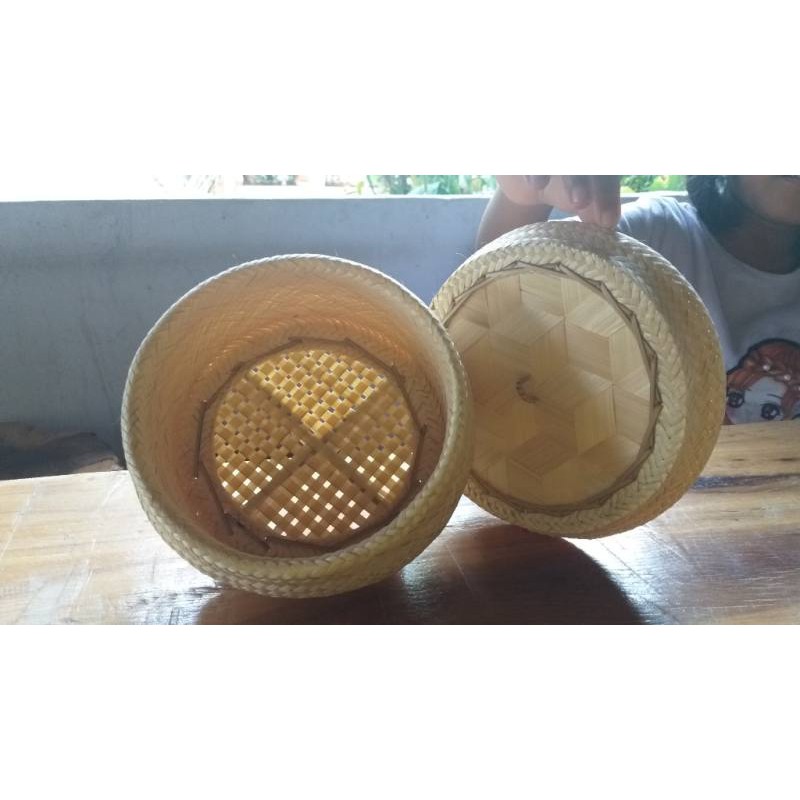 ที่นึ่งข้าวเหนียวในหม้อหุงข้าวมีฝาปิด ขนาด กว้าง 5 นิ้ว สูง 5 นิ้ว ขนาด 1-1.5 ลิตร นึ่งข้าวเหนียวนึ่งได้ 500 กรัมมวยซิ่ง ราคา ถูกที่สุด ดีลบีเคเค
