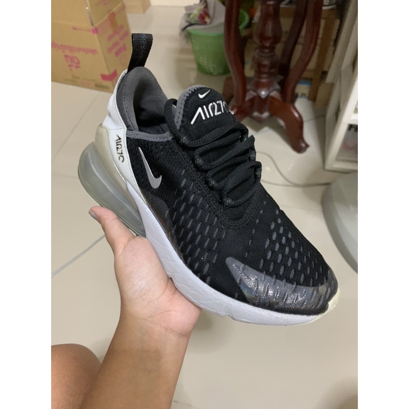 รองเท้าผ้าใบเด็ก Nike Air Max270 มือสองของแท้  ขอเท้าขนาด 22 CM