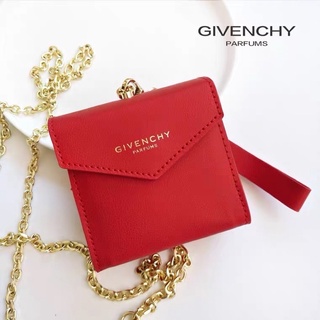 กระเป๋าเครื่องสำอางค์ จากเคาร์เตอร์น้ำหอม Givenchy Perfume ขนาด 9x10x5 cm พร้อมสายโซ่ รุ่นหนังนิ่ม เครื่องสำอางแบรด์เนม