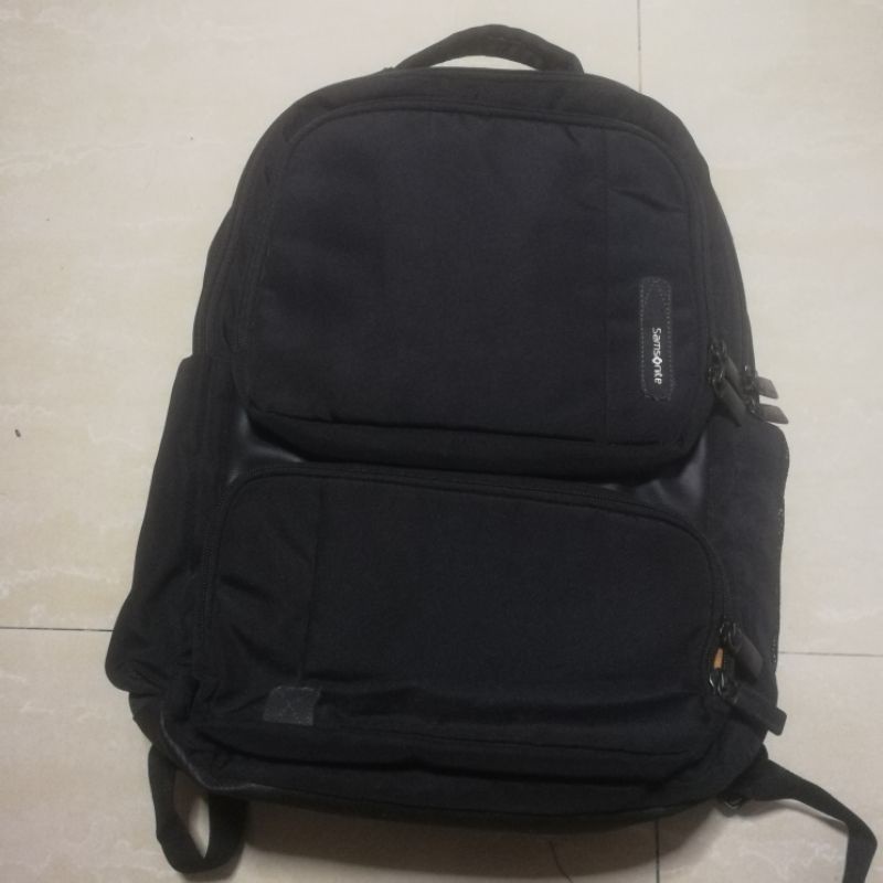 กระเป๋าเป้ samsonite สีดำ รุ่น SQUAD Laptop