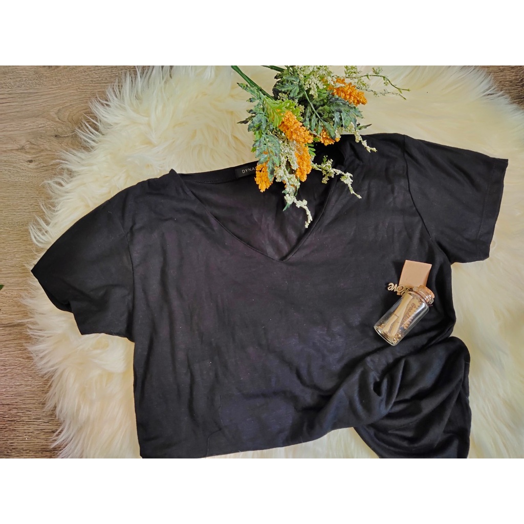 KV002-BL เสื้อยืดคอวี (สีดำ)