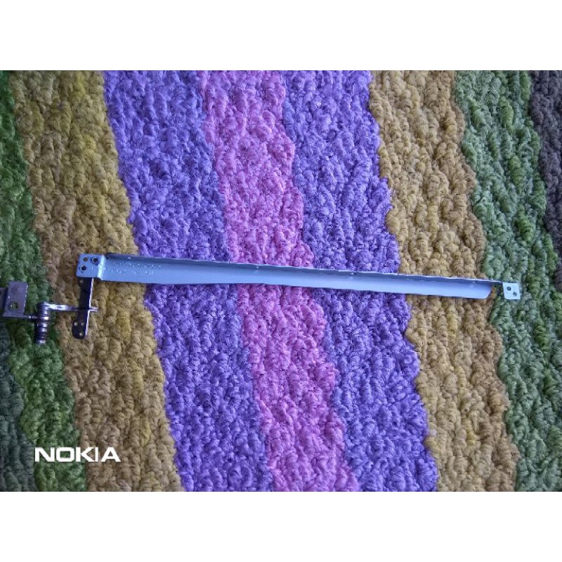 บานพับซ้ายแล็ปท็อป Samsung R530