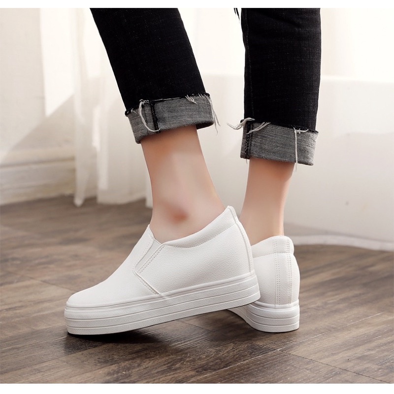 [พร้อมส่ง🇹🇭]รองเท้าหนังนิ่มslip on เสริมส้น5 ซม
