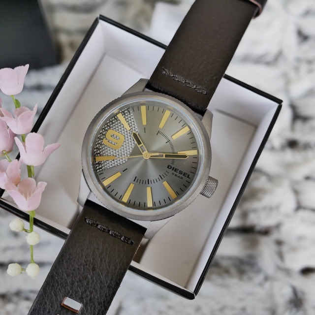 นาฬิกาDiESEL