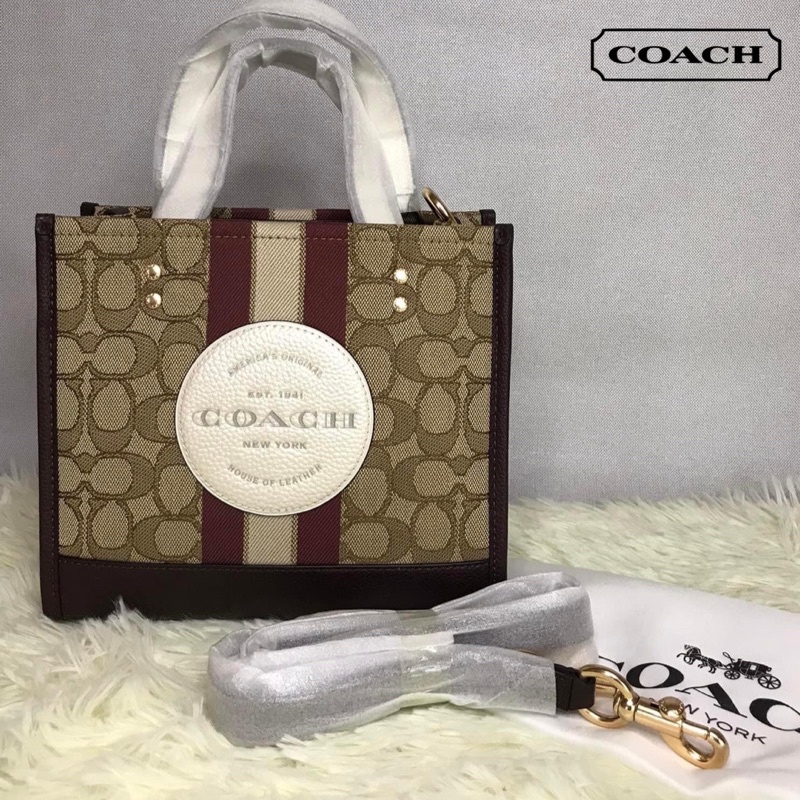 Coach Dempsey Tote 22 | Shopee Thailand