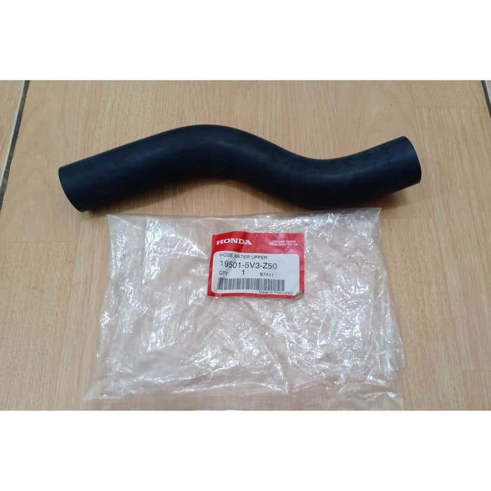 Jazz GK5 2015-2021 ท่อหม้อน้ําตัวบน