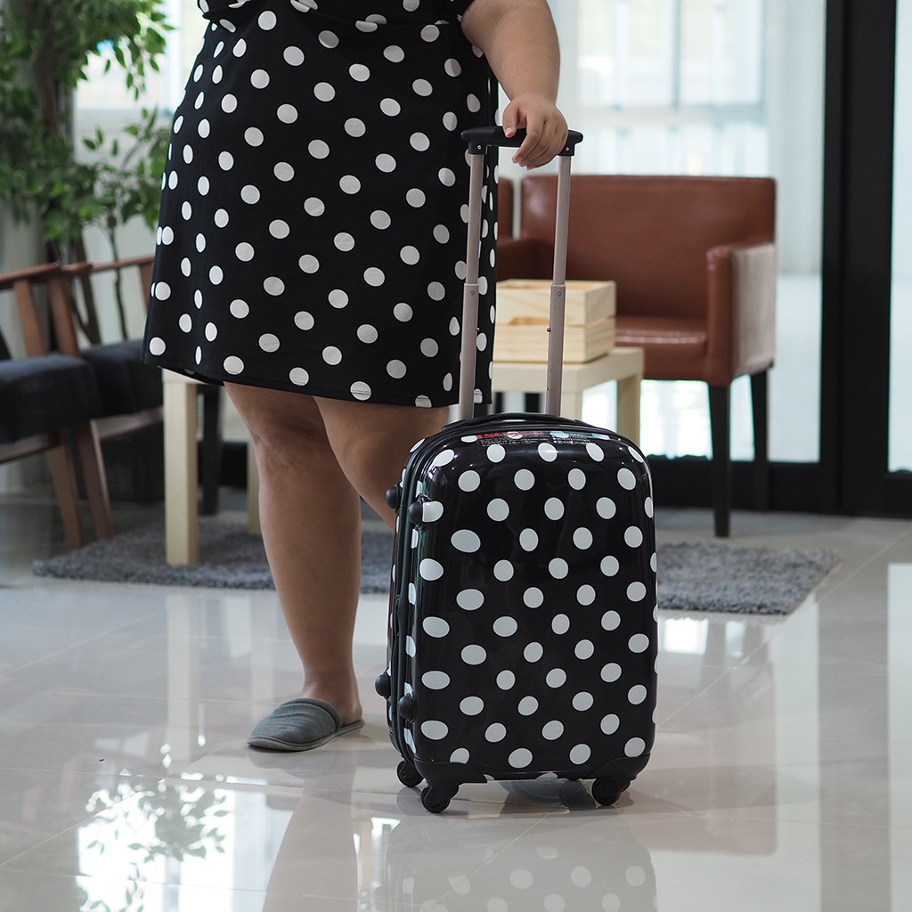 [นั่งได้ แข็งแรงมาก ] Ambassador กระเป๋าเดินทางล้อลาก รุ่น POLKA DOT ลายจุดสุดน่ารักสดใส วัสดุ PC100% ลายจุด
