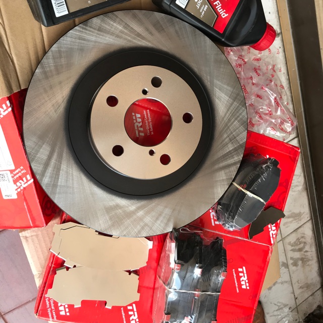 จานเบรค subaru ลายเรียบ. Xv คู่หน้า และจานเบรคคู่หลัง+ผ้าเบรคหน้า หลัง trw crramic