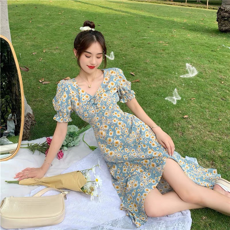 Swan shop รุ่นใหม่ ชุดเดรสแฟชั่นผู้หญิงแต่งตัวสไตล์เกาหลีเดรสสีฟ้าลายดอกไม้แฟชั่นสลิมนักเรียนหญิงแต่งตัววัสดุ ผ้าชีฟอง